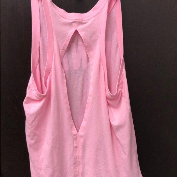 Bundle of 3 Victoria’s Secret Pink tanks - Picture 5 of 10